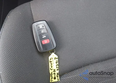 2021 Toyota Corolla Se z USA, uszkodzony, nr VIN JTDP4MCE2MJ053915